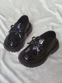 1 双女童浅口可爱公主平底皮鞋，透气软底防滑百搭儿童鞋，婴幼儿易穿脱步行鞋，适合春、夏、秋季