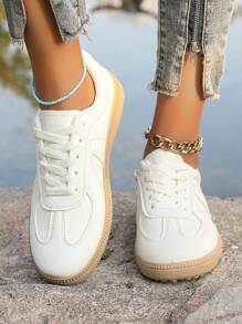 时尚女式白色运动鞋，带闪光装饰 - 轻便、系带、低帮设计，超细纤维面料，舒适的织物衬里和耐用的鞋底 - 百搭四季鞋类，百搭耐磨鞋|时尚运动鞋|现代材料，女式撞色运动鞋，休闲系带低帮平底运动鞋，轻便日常穿着大码步行鞋 - 米色 - 查看 4