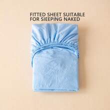 1 pièce Drap-housse en coton doux, résistant aux rides et respirant, de couleur unie comme un nuage. Drap-housse élastique sur 360°. Design simple et frais. Convient comme cadeau pour les parents, la famille et les amis lors des fêtes et des rassemblements.