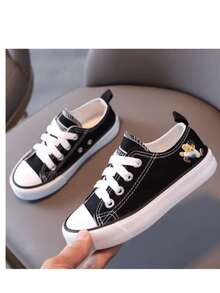 Tenis bebe Niño Niña lona Zapatos de lona para niños, zapatos deportivos de corte medio versátil para niños y niñas para primavera y otoño, zapatillas rojas negras blancas rosas temporada 2025 zapatillas clásicas casuales de corte alto para deportes informales versátiles, con cordones 12-21mx 12 Al 21 mx facil uso Color Blanco Suela Antidelizante cómodos al caminar confort - Blanco y Negro - Ver 1