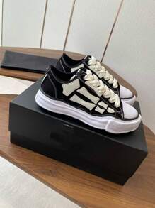 MMY Maison Minara Yasuhiro 2025 New Classic Non-Slip Lightweight Low-Top Shoes, Campus Skate Shoes, Women's Classic Low-Top Canvas Shoes, White Pleated Style, Men's And Women's - Black and White - View 4