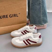 简约白色运动鞋，新款春秋时尚经典百搭学生休闲运动跑步平底鞋