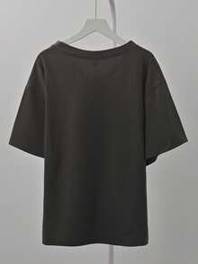 复古V领宽松短袖T恤，休闲修身