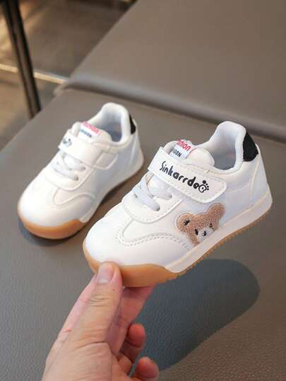 زوج جديد من أحذية رياضية للأطفال بنمط الدب الكرتوني بنظام إبزيم وحلقة، قاع ناعم مانع للانزلاق للبنات والأولاد