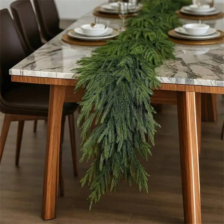 72 英寸逼真诺福克松木花环 - 正宗绿色人造圣诞花环，适合室内外节日装饰，非常适合壁炉架和橱窗展示 - 彩色 - 查看 8