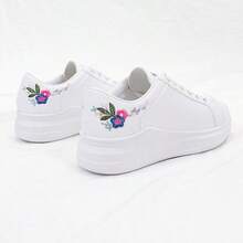 Nuevos zapatos deportivos casuales de estilo coreano de suela plana para estudiantes, zapatos de skateboard de superficie de cuero para mujeres, tenis blancos casuales - Azul - Ver 2
