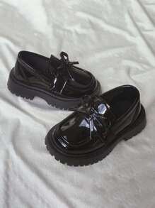 1 双女童浅口可爱公主平底皮鞋，透气软底防滑百搭儿童鞋，婴幼儿易穿脱步行鞋，适合春、夏、秋季