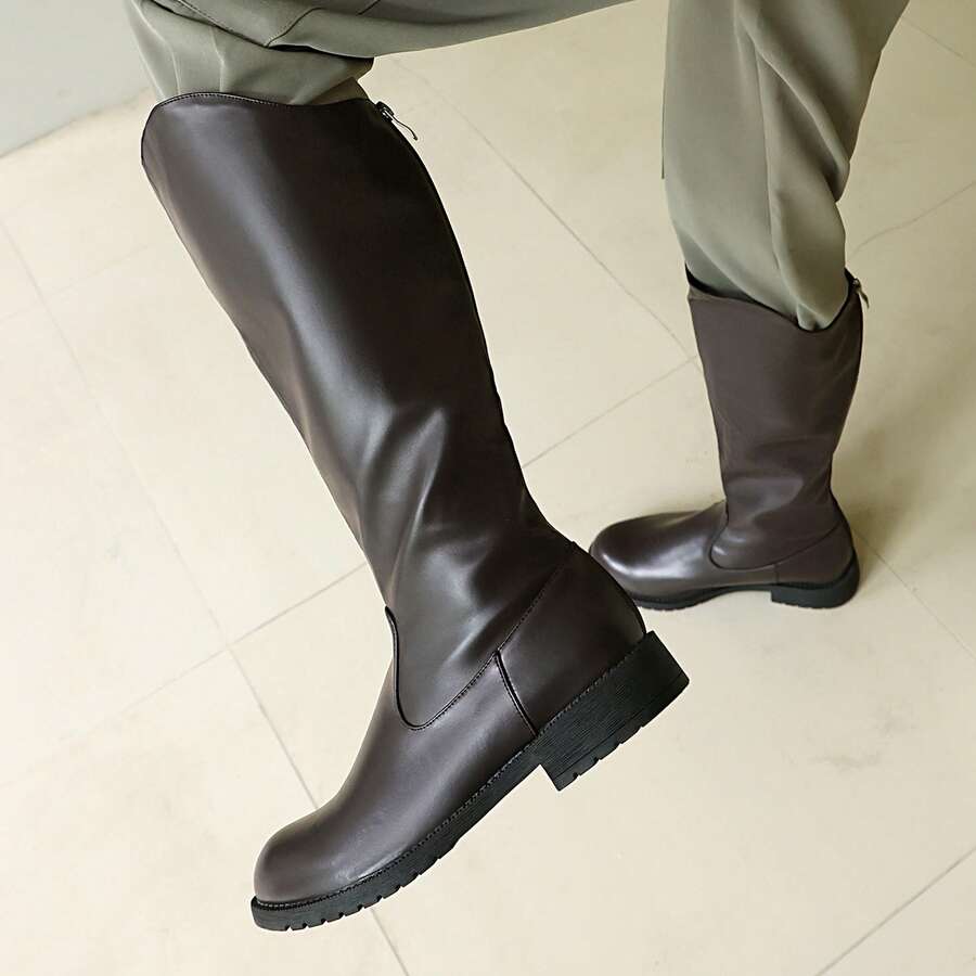 Botas altas para montar para hombres 2025 & COSPLAY & Botas para hombres con cremallera lateral sencilla, puntera redonda, suela de goma gruesa y altas & Negro y Marrón chocolate - Marrón Chocolate - Ver 1