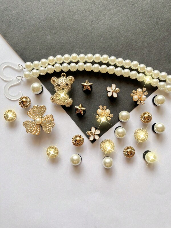 26pcs/Set ABS Pearl Chain, Gold Rhinestone Flower, Glitter Gold Bear, Pentagram, ABS Pearl Flower, White Flower, ABS Pearl Shoe Clips DIY Decorations, Suitable For Women's Sandals, Slippers, Beach Bags, Multi-Functional Shoe Clips Accessories, Ideal For Holiday And Birthday Gifts