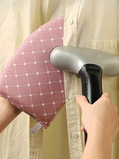 1 只装手持式防烫蒸汽手套 - 家用熨烫套装，便携式耐热熨衣板，适用于蒸汽熨斗，专业级熨烫护手，防滑设计，非常适合洗衣/干洗/裁缝，是送给清洁工/设计师/新娘的理想礼物，也是母亲节和返校季的绝佳选择。