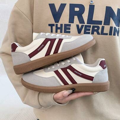 简约白色运动鞋，新款春秋时尚经典百搭学生休闲运动跑步平底鞋