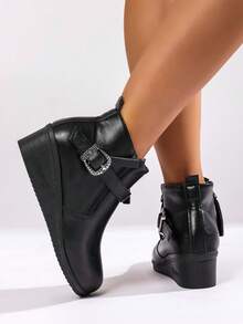 Botas de Plataforma Femininas de Bottom Grosso, Moda, Novo Design de Fivela e Zíper de Metal, Adequado para a Estação de Outono/Inverno