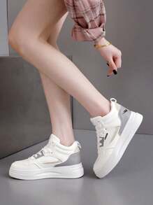 1 双女士时尚休闲白色运动鞋，学生百搭高帮靴，运动风格