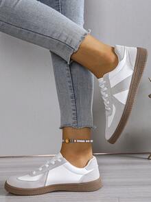 1 双女式休闲运动鞋，白色鞋子，防滑，百搭，学生软底舒适跑步鞋