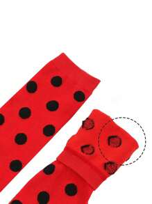 Un par de medias decoradas con lunares rojos, ropa decorada con lunares tipo mariquita, adecuado como accesorios de disfraz para fiestas festivas, bailes de maquillaje, uso en Halloween, regalos, cosas lindas.