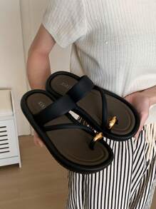 XIXITIAO 女士户外软底人字拖，百搭纯色沙滩凉鞋，法式简约风格平底方头轻便舒适休闲家居拖鞋，适合海滩/户外/派对等场合