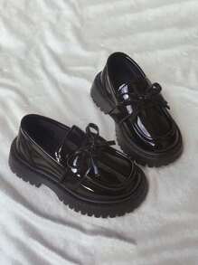 1 双女童浅口可爱公主平底皮鞋，透气软底防滑百搭儿童鞋，婴幼儿易穿脱步行鞋，适合春、夏、秋季