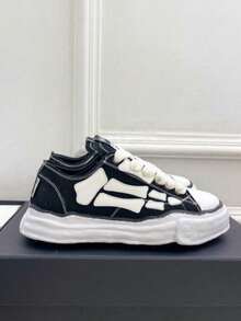 MMY Maison Minara Yasuhiro 2025 New Classic Non-Slip Lightweight Low-Top Shoes, Campus Skate Shoes, Women's Classic Low-Top Canvas Shoes, White Pleated Style, Men's And Women's - Black and White - View 1