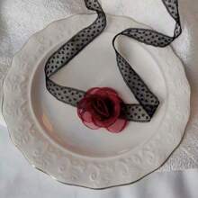 1 件女士白色优雅欧根纱花卉、蕾丝和丝带细节腕花，新娘/伴娘婚礼装饰，情人节 - 彩色 - 查看 9