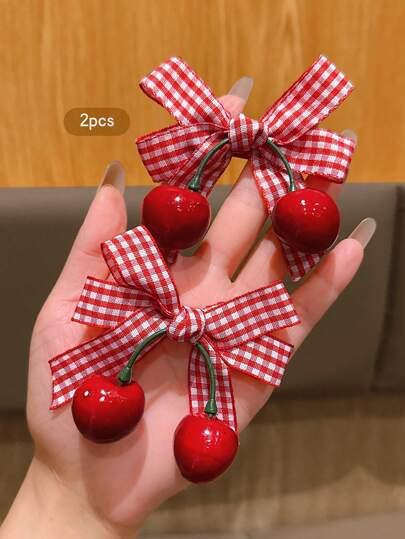 2 件可爱樱桃蝴蝶结发夹，甜美风格发饰适合日常使用，价格实惠的发饰