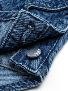 Süße Latzhose mit weitem Bein, verstellbaren Trägern, Herz-Tasche-Dekor und locker sitzendem Dunkelwash-Denim, geeignet für alle Jahreszeiten