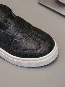 1 Paar neue Kinderschuhe, schwarze Schuhe für Mädchen, bequeme Mädchen-Sportschuhe mit rutschfester Sohle, weiße Schuhe für Schüler, Jungen-Schuhe mit Klettverschluss, PU-Leder Jungen-Schulschuhe, schwarze Schuhe für Jungen, weiße bequeme Schulschuhe für Jungen, Urlaubsschuhe für Jungen - Schwarz - Übersicht 3