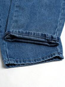 Süße Latzhose mit weitem Bein, verstellbaren Trägern, Herz-Tasche-Dekor und locker sitzendem Dunkelwash-Denim, geeignet für alle Jahreszeiten