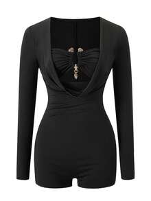 Bộ jumpsuit nữ AiTyi với cổ áo xếp ly, thiết kế ôm sát tôn dáng, thoải mái và thời trang cho sinh hoạt hàng ngày, dã ngoại, dạo phố, đi làm, mua sắm, dự tiệc, phong cách Y2K thanh lịch, phù hợp cho mùa xuân, kỳ nghỉ, ngày Quốc khánh, tựu trường, lễ tốt nghiệp, tháng Tự hào, lễ hội âm nhạc, lễ hội hóa trang, lễ Phục sinh, bộ jumpsuit dệt kim xếp ly thoải mái, gợi cảm mới nhất mùa xuân/hè 2026 màu đen - màu đen - Xem 9