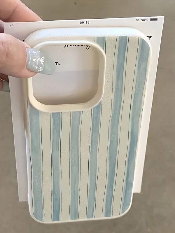 1pc White Wavy Blue Striped Pattern Full Coverage TPU Shockproof Phone Case Compatible With IPhone 16, 15, 14, 13, 12, 11 Pro Max