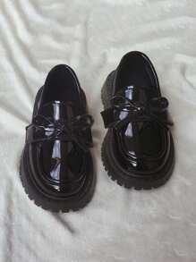 1 双女童浅口可爱公主平底皮鞋，透气软底防滑百搭儿童鞋，婴幼儿易穿脱步行鞋，适合春、夏、秋季