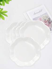 10 piezas/20 piezas/50 piezas Platos de papel rojos de 7 pulgadas con borde ondulado, platos de cena rojos con forma floral de 9 pulgadas, decoraciones elegantes de mesa para fiestas, bodas, baby shower, cumpleaños, Navidad, Año Nuevo, platos para pasteles, artículos para fiestas - Blanco - Ver 4