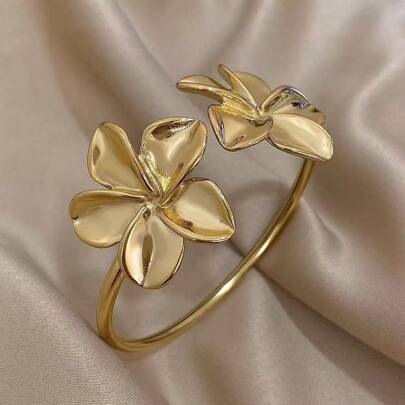 1pc Elegant Minimalist Fashion High-Grade Metal Flower Bangle Bracelet For Women