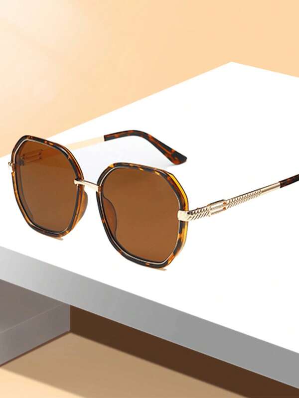 1 pieza Gafas de moda con marco de carey estilo retro para mujer