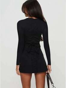 Elegante y de moda vestido mini ajustado con cuello redondo, manga larga y tirantes, nuevo artículo de otoño, vestido de mujer para otoño, vestido negro de primavera - Negro - Ver 4