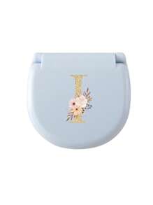 1个蓝色缝纫工具盒，金色三花字母图案，金色A-Z字母图案，缝纫初学者完美礼物：1套便携式迷你缝纫工具包 - 可折叠，DIY缝纫用品和配件，适合旅行者和应急衣物收纳，迷你针盒，便携式小型针包，缝纫工具组合套装，适合酒店、宿舍、学校必备