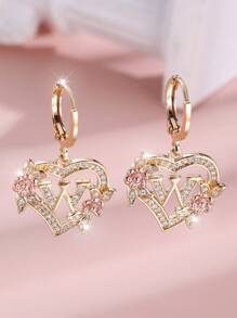 1 对心形首字母方晶锆石环形耳环，适合女士少女，精美心形雕刻 26 个字母 A-Z 和个性化名字花朵耳环，适合日常情人节珠宝生日礼物、妈妈、母亲、母亲节、礼物 - 花心形字母 - 查看 33