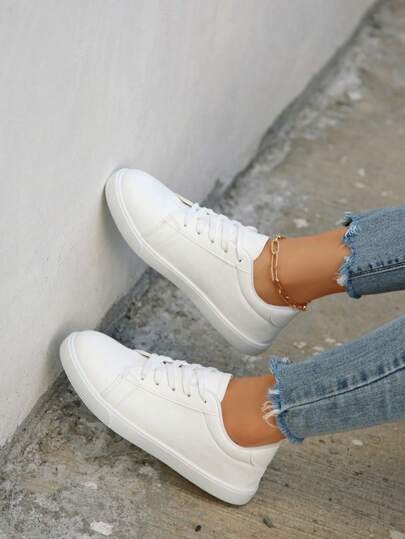 1 Pair Women's Solid Color Lace-Up Low-Top PU Casual Sneakers, Outdoor Sports Skateboard Shoes