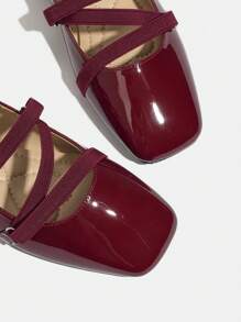 女士平底鞋，易于穿着，优雅低跟，百搭时尚闪亮红色方头玛丽珍芭蕾平底鞋，配有松紧带，适合圣诞节 - 酒紅色 - 查看 9