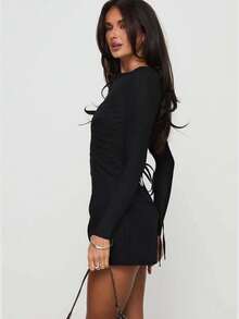 Elegante y de moda vestido mini ajustado con cuello redondo, manga larga y tirantes, nuevo artículo de otoño, vestido de mujer para otoño, vestido negro de primavera - Negro - Ver 5