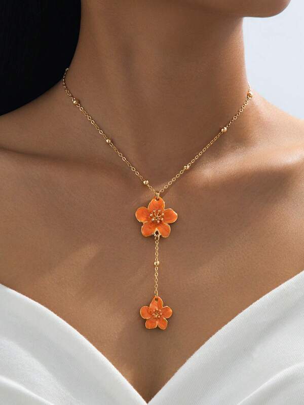 قلادة يدوية أنيقة بزهرة برتقالية متعددة الطبقات بخمسة بتلات للنساء (بدون علبة هدايا. نظرًا للقطع اليدوي، فإن عدد الخرز على السلسلة عشوائي، ولكن الطول النهائي ثابت ولا يؤثر على تأثير الارتداء)