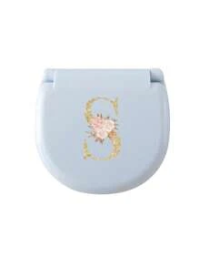 1个蓝色缝纫工具盒，金色三花字母图案，金色A-Z字母图案，缝纫初学者完美礼物：1套便携式迷你缝纫工具包 - 可折叠，DIY缝纫用品和配件，适合旅行者和应急衣物收纳，迷你针盒，便携式小型针包，缝纫工具组合套装，适合酒店、宿舍、学校必备