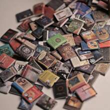 5PCS Mini Bookshelf Decorations - Vintage Style, Imitation Wood, Desktop Display - Perfect For Wedding And Home Decoration - Unique Relaxing Gift Idea, Random Style Delivery