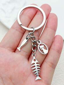 1 pièce Porte-clés chat et poisson, chaton mignon, porte-clés de couple, pendentif de sac, article polyvalent, cadeaux pour amis et famille, cadeaux d'Halloween, cadeaux de fête, cadeaux de Noël, cadeaux d'anniversaire