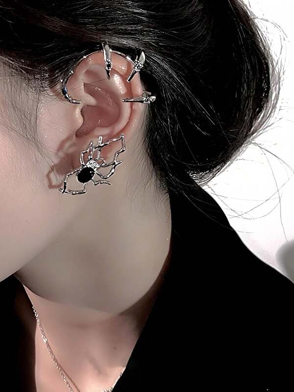 Gothic Style Exaggerated Spider Ear Cuff, 3D Design, Avant-Garde Cool Girl Earrings, Eye-Catching Decoration For Halloween Party