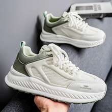 Zapatos de malla hueca transpirables de primavera para hombre, zapatos deportivos casuales, zapatos deportivos para correr con aumento de altura que combinan con todo - Verde - Ver 8
