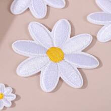 20 件套白色雏菊刺绣熨烫补丁，混合 4 种尺寸，新鲜雏菊花贴花，适用于 DIY 服装配饰装饰 - 白色 - 查看 6