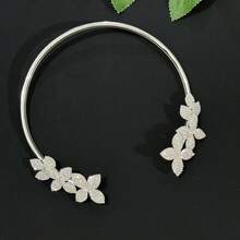 1pc Silver European And American New Flower Necklace For Women, High-Grade Rhinestone Necklace, Personalized And Versatile Accessories Necklace - Silver - View 8