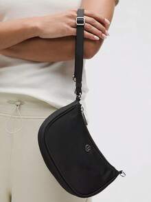 City Essentials Mini Shoulder Bag 1L-For Yoga Gym Running-Sweat-Wicking-Yoga-All Seasons Sport-Spring/Summer-Autumn/Winter-Back To School - Black - View 4