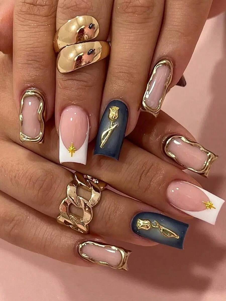 24 件 Y2k 风格指甲中长方形按压指甲白色法式尖头亮面全覆盖假指甲 3D 金属玫瑰和星星假指甲适合女士和女孩 - 包括指甲锉和果冻胶