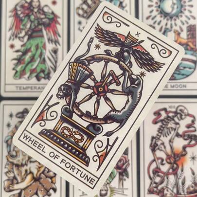 Cărți de joc de tarot cu tatuaje, cărți de tarot distractive și casual, joc de societate pentru petrecere, recuzită pentru atmosferă de petrecere, recuzită pentru jocuri de petrecere cu prietenii, cadouri pentru prieteni